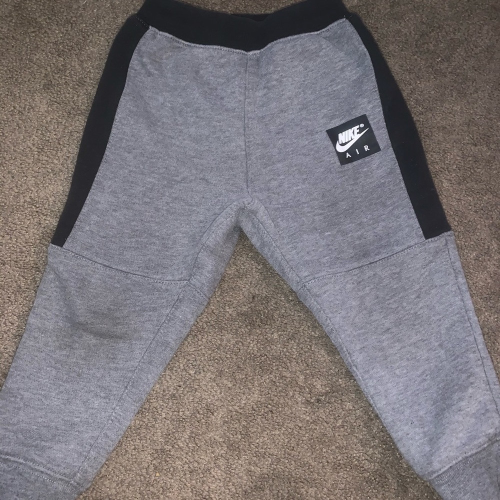 Nike air joggers toddler